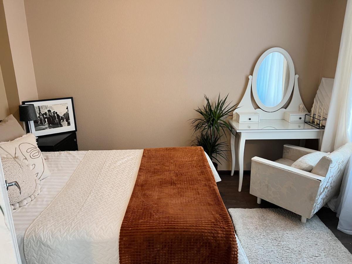 Cozy Apartment In Tallinn Old Town, Great Location ภายนอก รูปภาพ